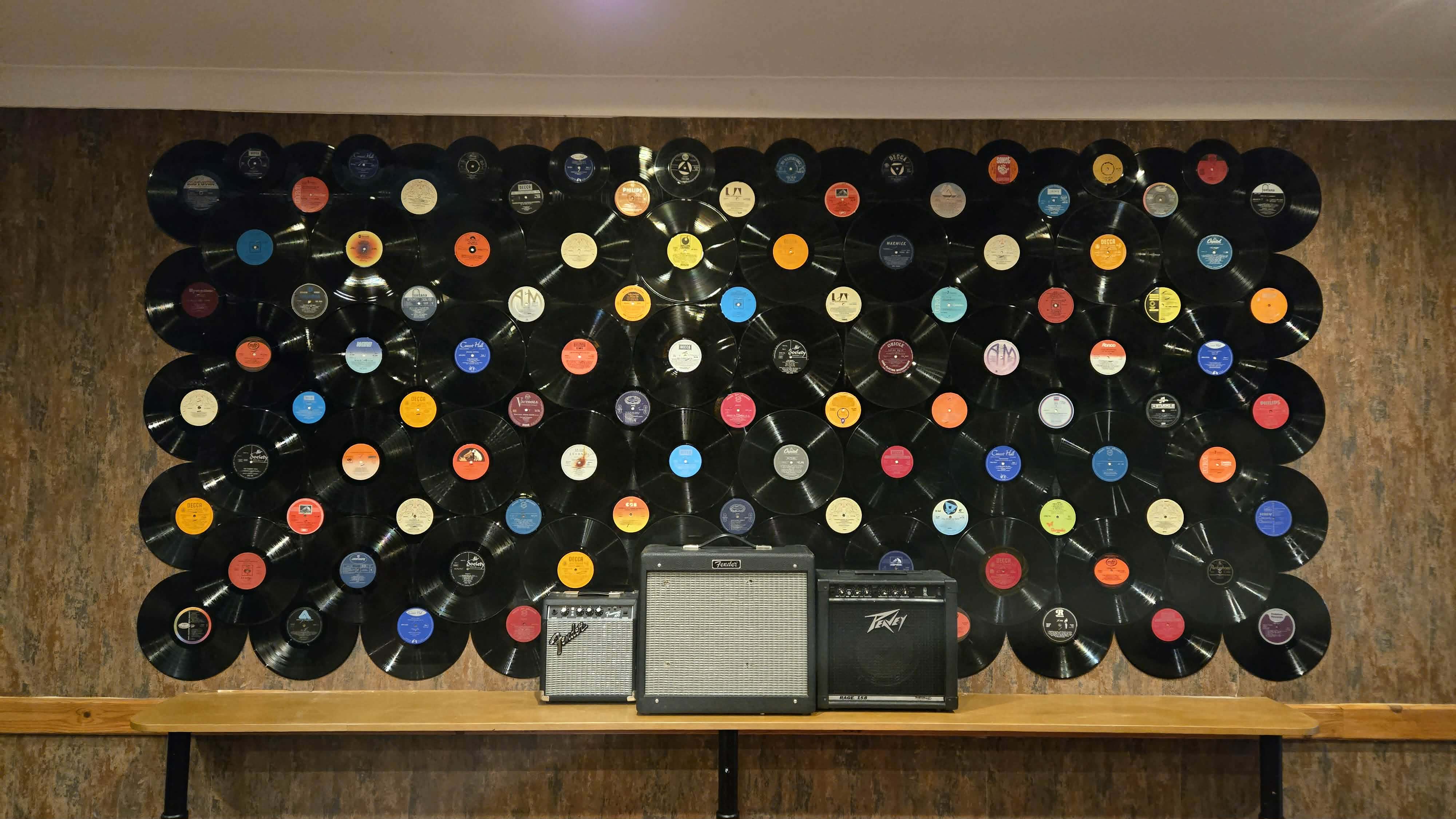 b2c12272-6d82-46b3-8ba2-d852e435041f